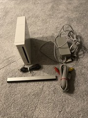 Nintendo Wii RVL-001 512 MB Home Console – White All OEM Cables, No Wii Motes