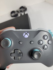 Microsoft Xbox One X (1787) 2017 1TB Console/ Controller/ HDMI/Power Cord TESTED