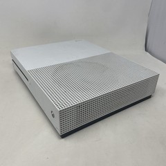 NO POWER – Xbox One S 500GB Model 1681 – FOR PARTS OR REPAIR With Controller