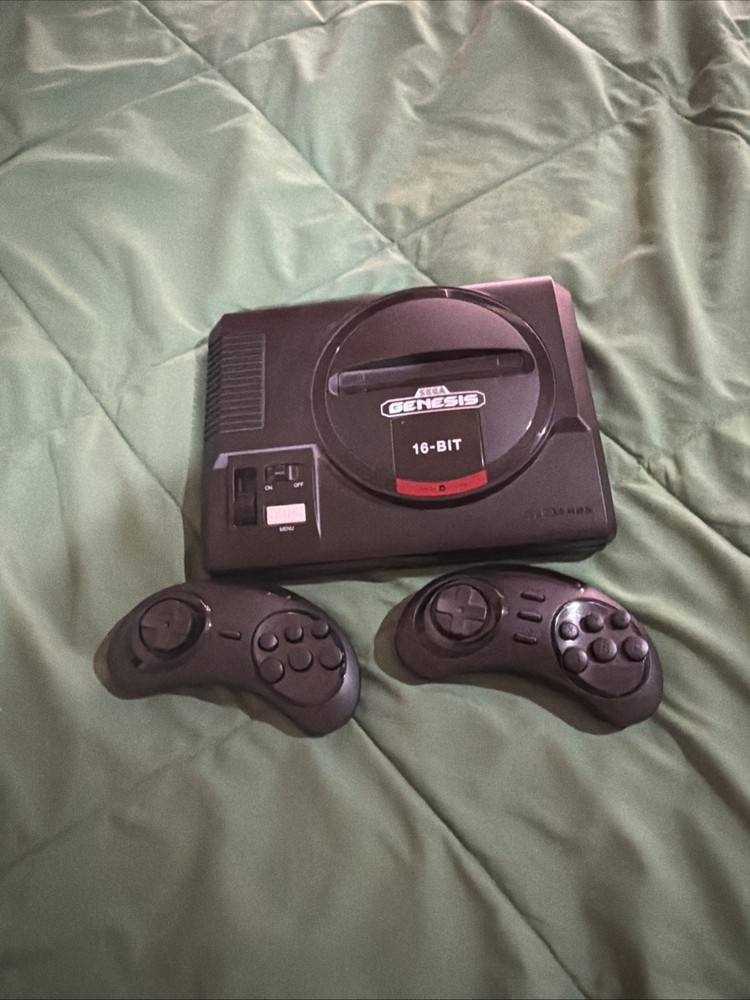 SEGA Genesis Flashback Black Home Console Wireless Controllers includes 85 games