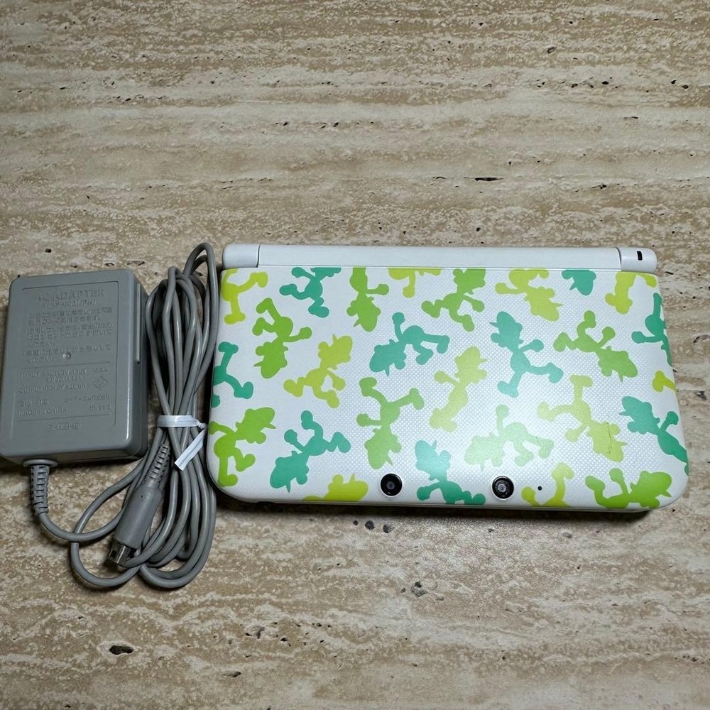 Nintendo 3DS LL Luigi 30th Anniversary Edition Console Tested Working 6552