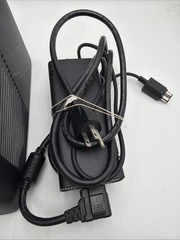 Microsoft Xbox 360 S Slim 4GB 1439 Console Bundle Controller Cable