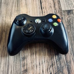 Microsoft Xbox 360 E Console Bundle w/ 320GB Hard Drive, Controller, Power Cable