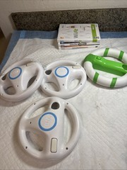 Nintendo Wii 2 RVL-001 (USA) & SUP 101(02) WHIT GAMES REMOTS UNTESTED FOR PARTS