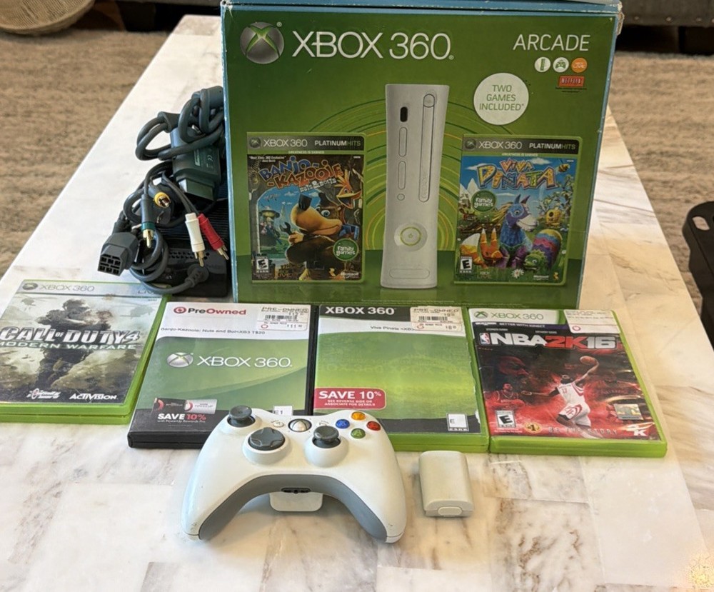 Xbox 360 Arcade 60GB Console Bundle Box Banjo Kazooie Viva Pinata Microsoft