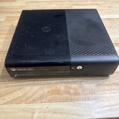 Microsoft Xbox 360 E 4GB Console Gaming System Only Black #3