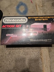 Vintage Nintendo NES Action Set Console Complete in Box (CIB)