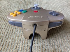 Toys’R’Us Nintendo 64 N64 Console w/ Gold Controller Limited Edition W/ Box