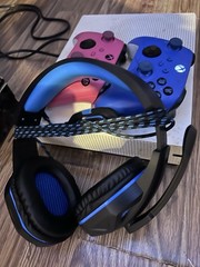 Microsoft Xbox One S White Console Pink & Blue Controllers Gaming Headset