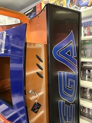 Sega Saturn Sonic The Hedgehog Kiosk Demo Unit 1994 – Super RARE, Amazing Shape!