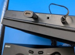 SNK Neo Geo X Gold Limited Edition Console With Controller – Works But Read