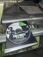 Xbox 360-S (Call of Duty: Modern Warfare 3) Limited Edition Console 320GB #1439