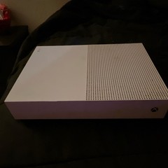 Microsoft Xbox One S 1TB White Console 4K UHD Wi-Fi HDMI (MPN 1681)