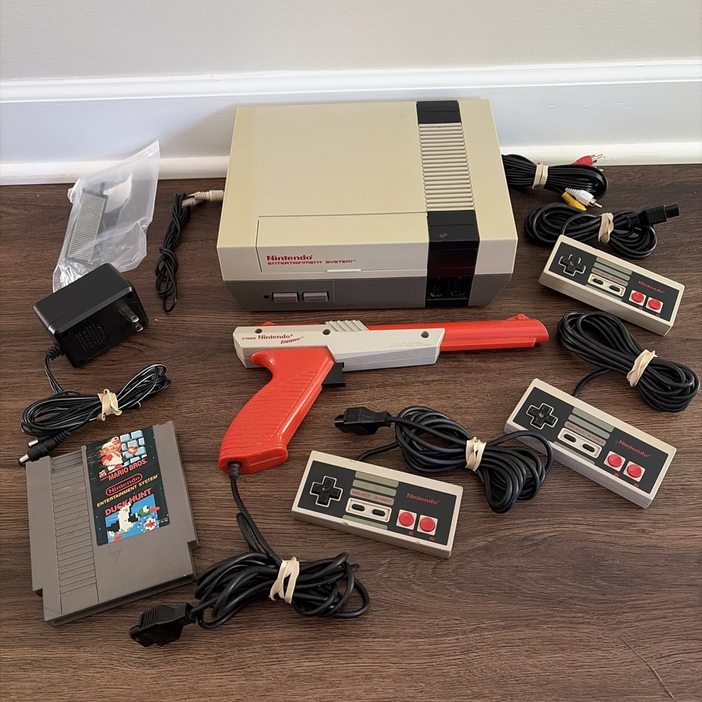 NES Nintendo Bundle Lot – Tested – Console, Controllers, Gun, Mario Duck Game