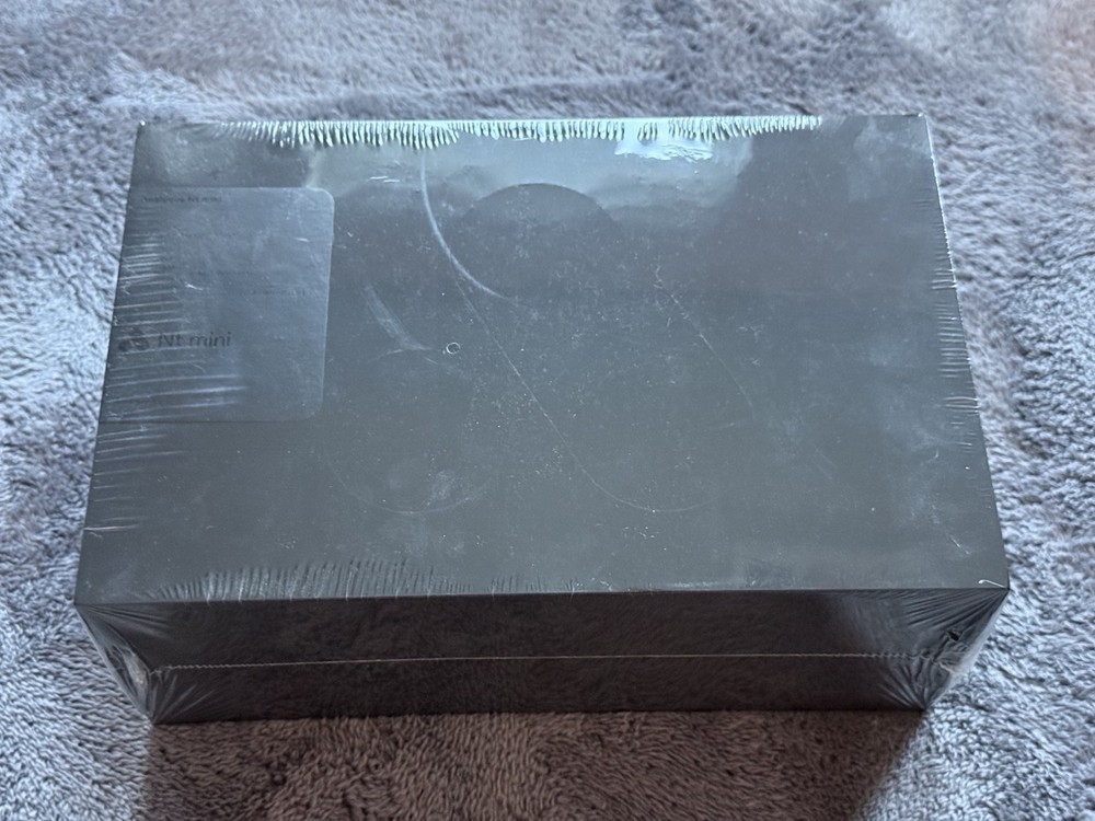 BRAND NEW SEALED Analogue Nt mini Noir Retro NES Game Console – Black