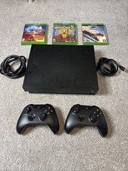 Microsoft Xbox One X 1TB console bundle w/ 3 games & controller – Functional