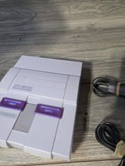 Super Nintendo Entertainment System Orig SNES Console SNS-001 W Control & Cords