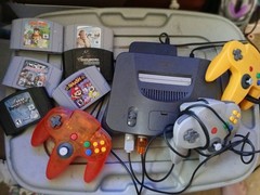 Nintendo 64 bundle with 3 Controllers and 6 games.