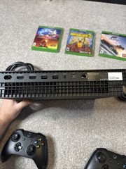 Microsoft Xbox One X 1TB console bundle w/ 3 games & controller – Functional