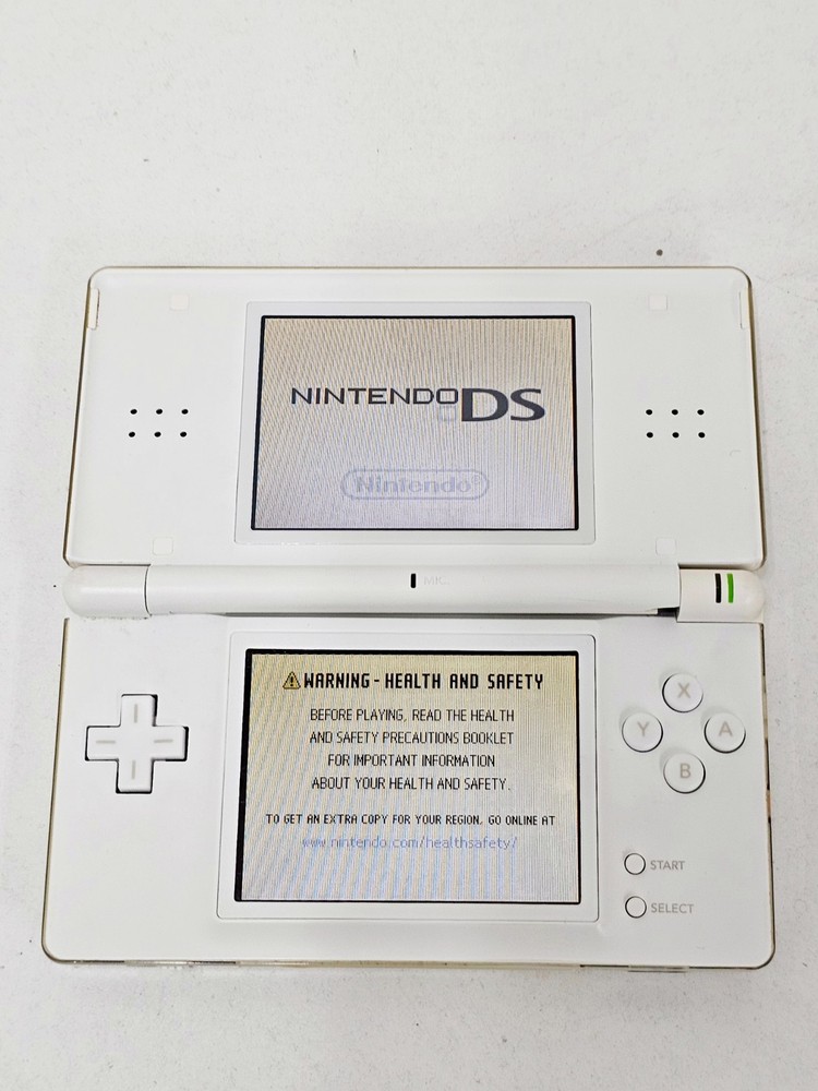 Nintendo DS Lite Console White 047