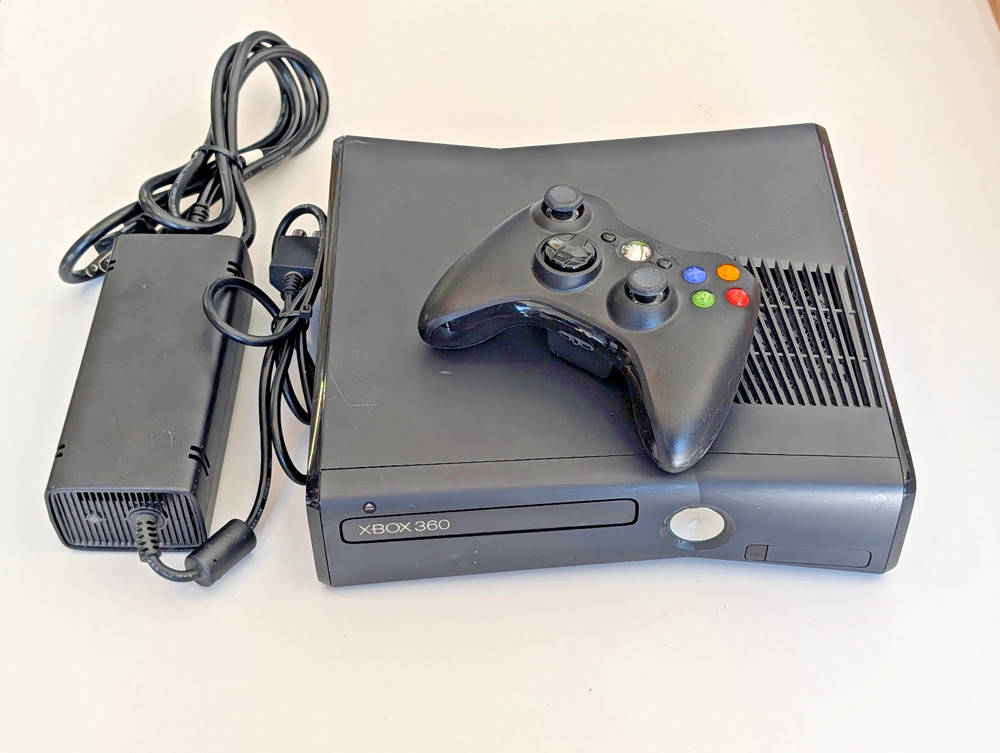 Microsoft Xbox 360 S Slim Black Console Model 1439 Power Supply AV Tested