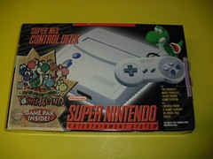 Super NES Control Deck Yoshi’s Island system complete in box w/o game! SNES