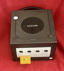 Nintendo GameCube Black Console DOL-001(USA) NTSC-U/C + Sonic Game & Mad Catz
