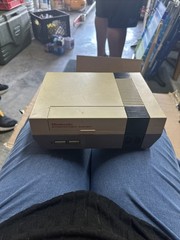 Nintendo CLVSNESA NES Classic Edition Home Console – White/Gray