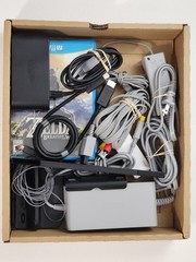 Nintendo Wii U Mario Kart 8 Deluxe Set – 32GB – Extras – Smash Bros & Zelda BOTW