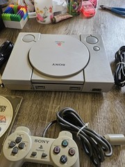 Sony PlayStation 1 PS1 Console SCPH-7501 Gray NTSC-U/C w/ Controller, AV Cable