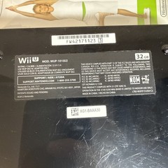 Nintendo Wii 2 RVL-001 (USA) & SUP 101(02) WHIT GAMES REMOTS UNTESTED FOR PARTS