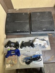 Sony PlayStation 3 PS3 Console Bundle Controllers Games For Parts Powers On