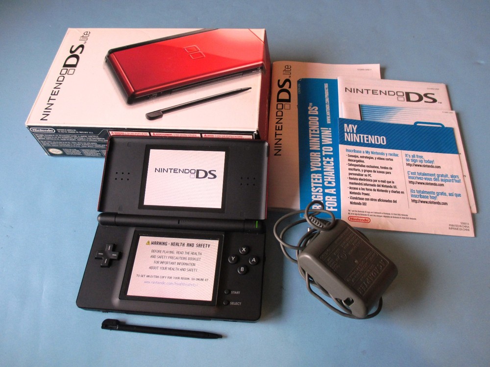 Nintendo DS Lite Crimson Red/Black System in Box w/Charger FREE Shipping!