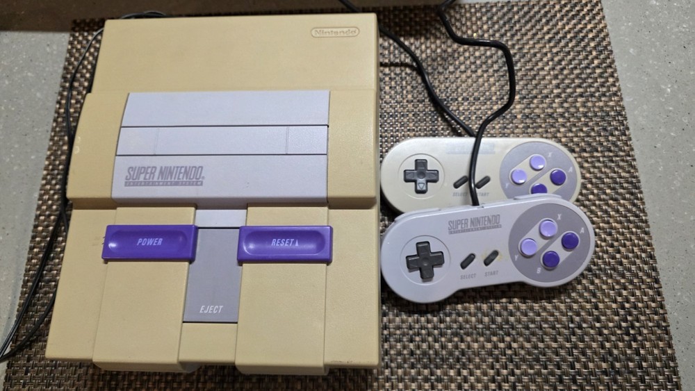 Nintendo SNES Super Nintendo Console Gray Purple w/ 2 Controllers & Adapter