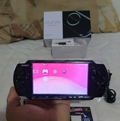Sony PSP 3000 black with 32 GB games +UMD