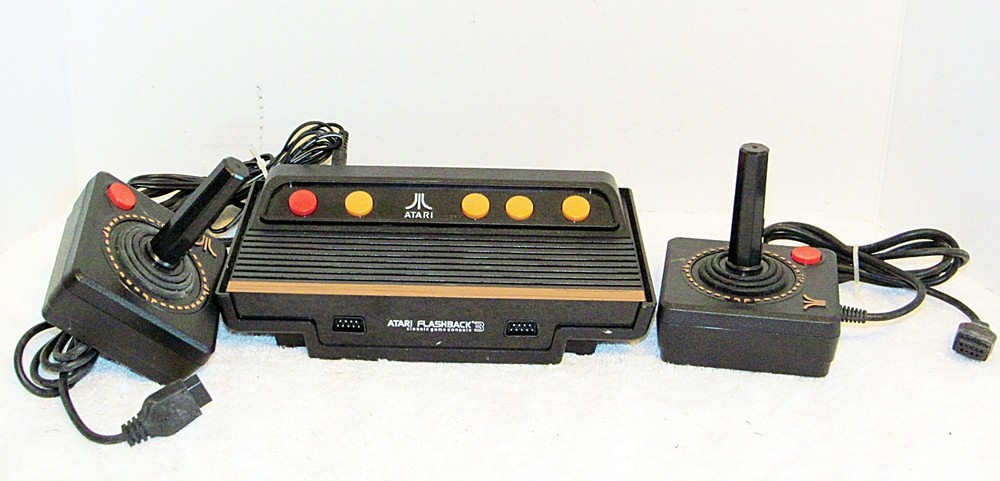 Atari Flashback 3 With Built-in Games Two Controller Classic Console Works