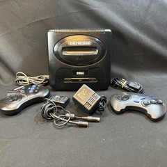 SEGA Genesis Console MK-1631 w/2 controllers, AC,Tested Works SEE DESCRIPTION!