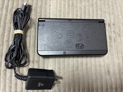 New Nintendo 3DS Mario Edition Black Friday Edition US Model W Charger Stylus