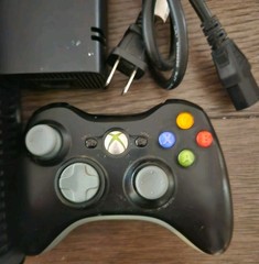 Microsoft Xbox 360 S 500GB Console Bundle – Controller + Cords + Games Tested