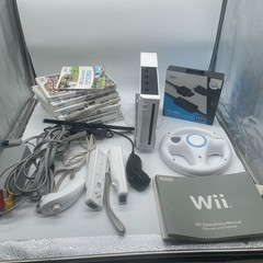 Wii Bundle 2 Controllers And Nunchucks – Includes Wii Sports Tested And Working!