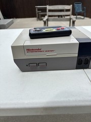 Nintendo NES Entertainment System Gray Console w/ Controllers Joystick AC Cables