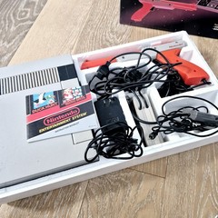 Nintendo NES Action Set Condole Orange Blaster in Original Box