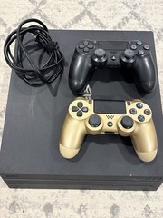 Sony PlayStation 4 500gb Console With TWO Wireless Controllers Wires TESTED
